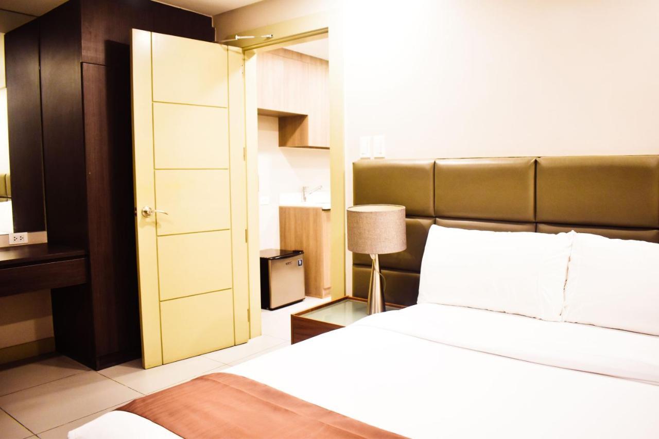 Lelita Hotel - Certified Quarantine Facility Makati City Екстер'єр фото