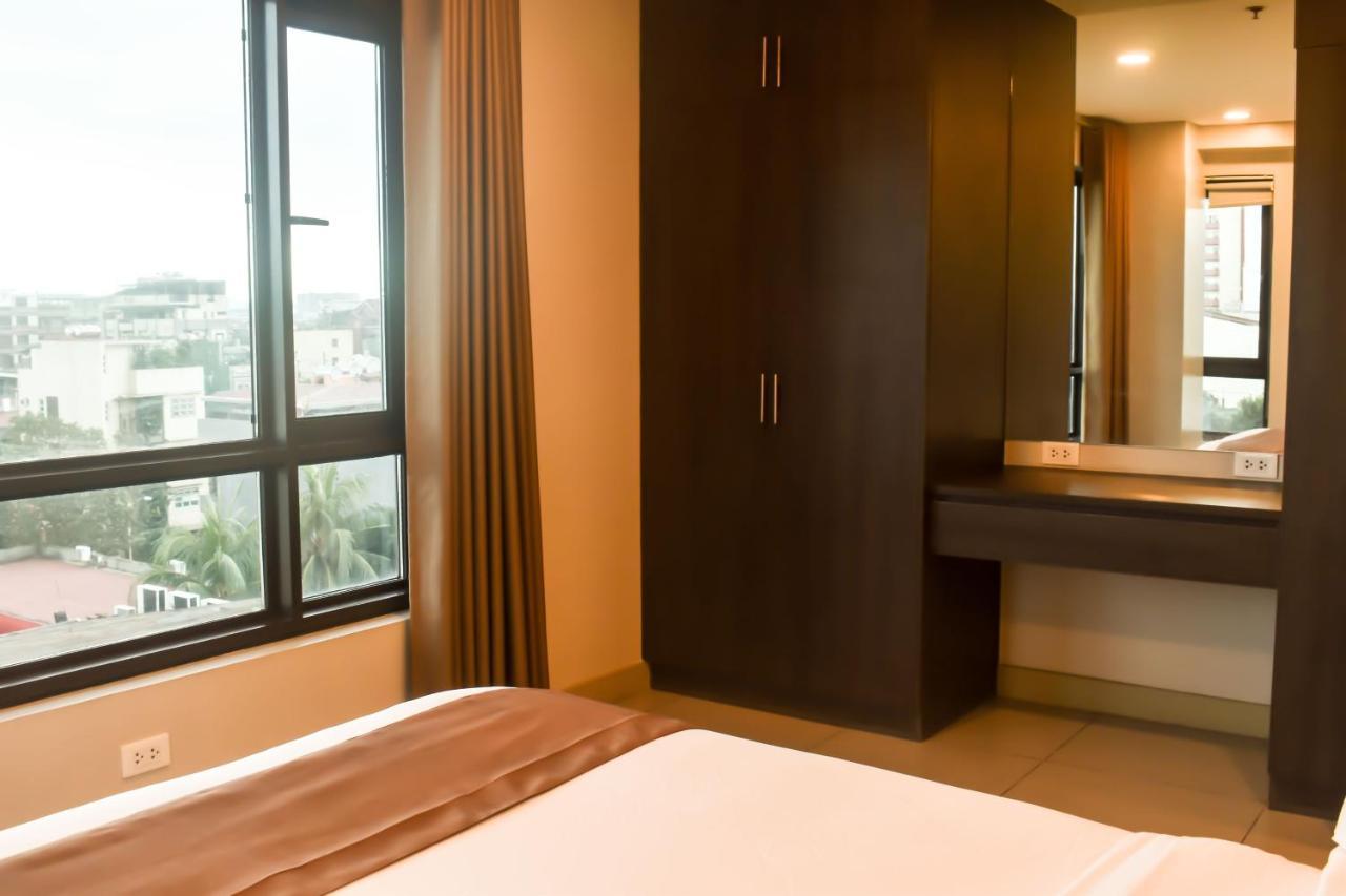 Lelita Hotel - Certified Quarantine Facility Makati City Екстер'єр фото