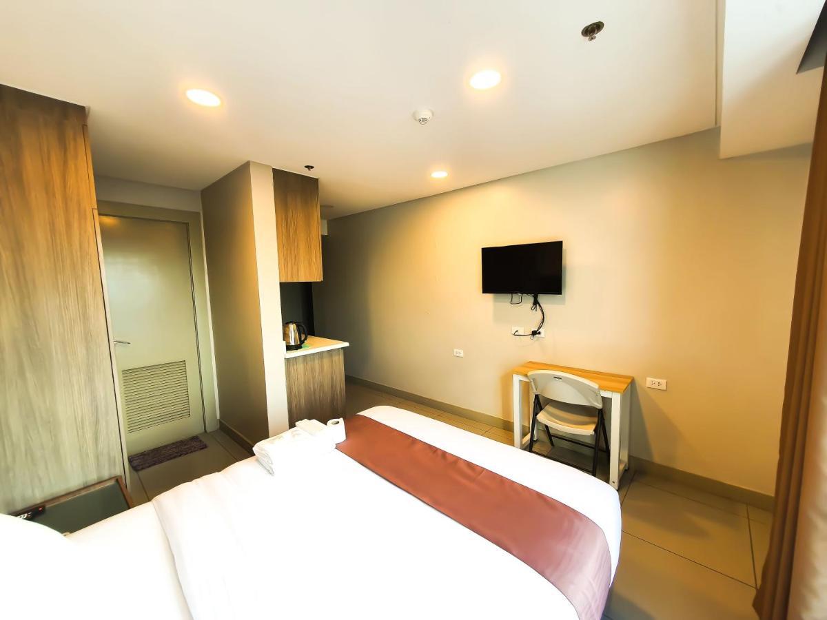 Lelita Hotel - Certified Quarantine Facility Makati City Екстер'єр фото